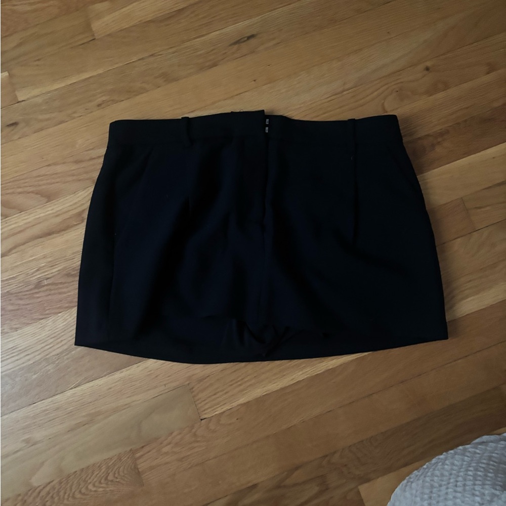 Abercrombie & Fitch Mid-Rise Black Pleated Skirt